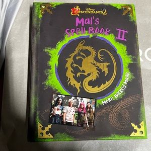 Mel’s spell book from descendants